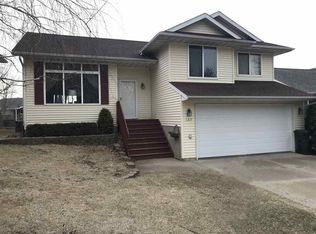 1217 Emily Ct, Iowa City, IA 52246