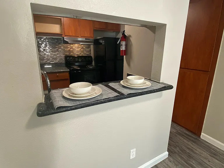 Encanto Apartments — Photo 27