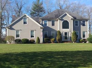 9 Fair Ln, Raynham, MA 02767
