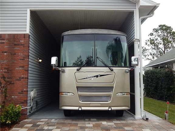 4th image of 1070 Motorcoach Dr