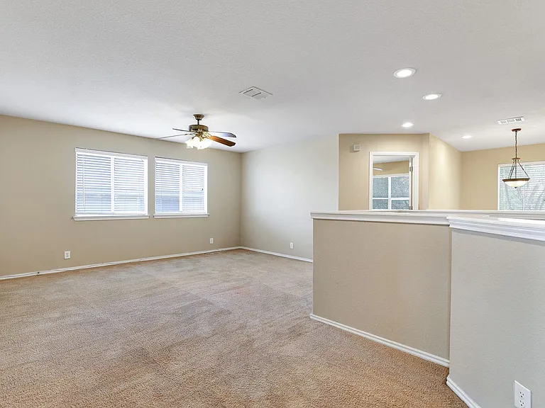 9610 Discovery Dr — Photo 17