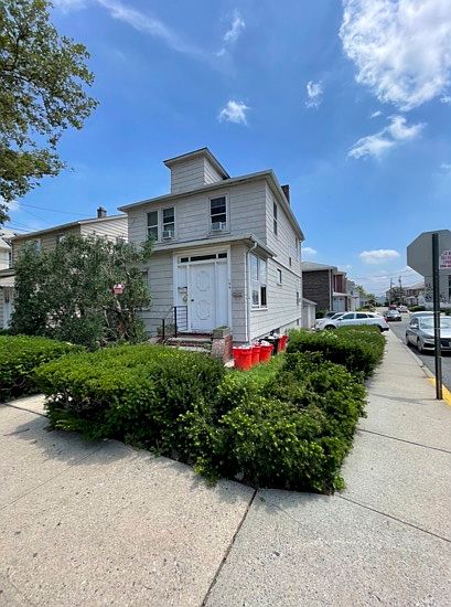 1st image of 188 Palisade Ave #Ll
