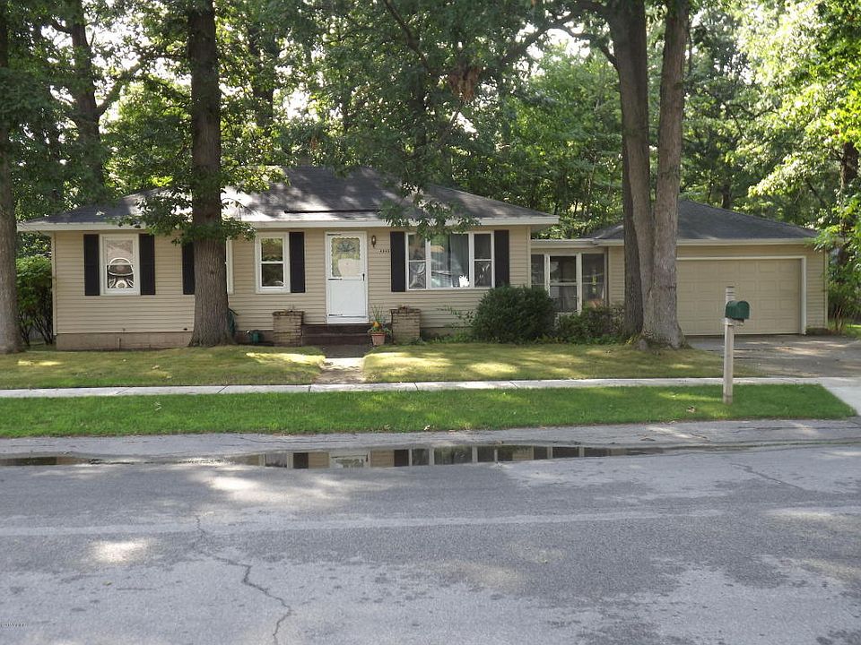 1st image of 4545 Carrick Ave SE