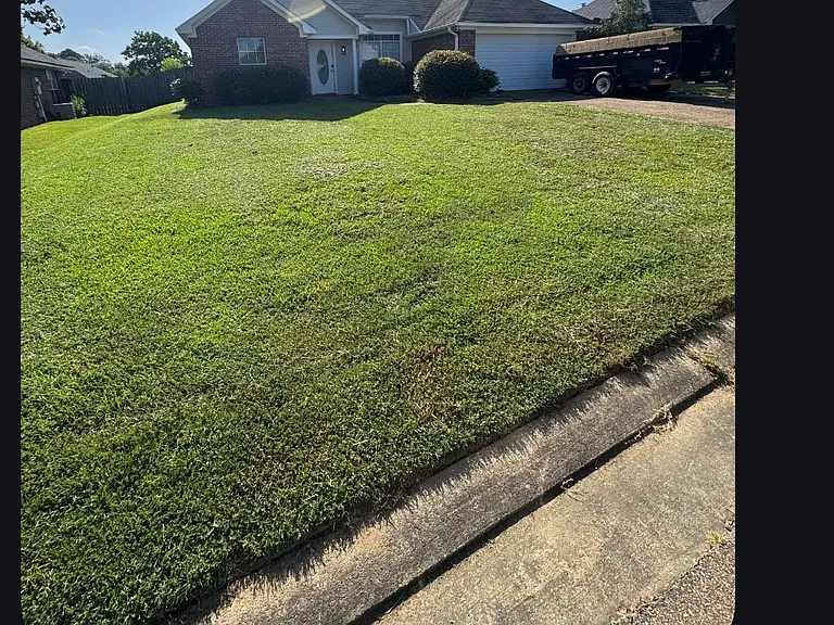 102 Magnolia Way — Photo 1