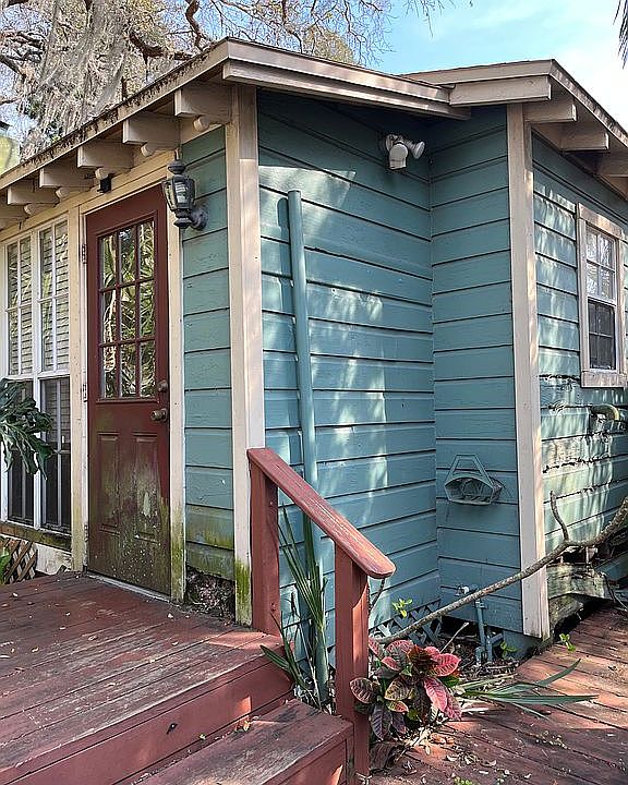 1st image of 6801 S Himes Ave