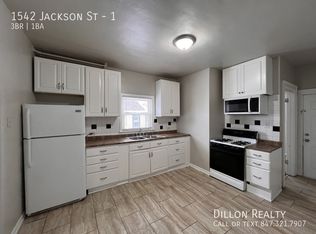 1542 Jackson St APT 1, North Chicago, IL 60064
