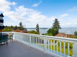 1304 Country Club Dr, Camano Island, WA 98282