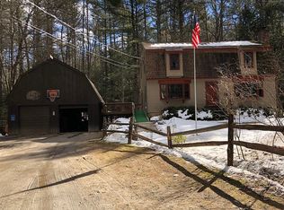 68 Lawrence St, Pepperell, MA 01463