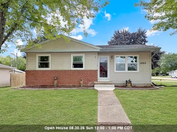 1003 Meadow Ln, Neenah, WI 54956