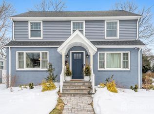58 Kempson Pl, Metuchen, NJ 08840