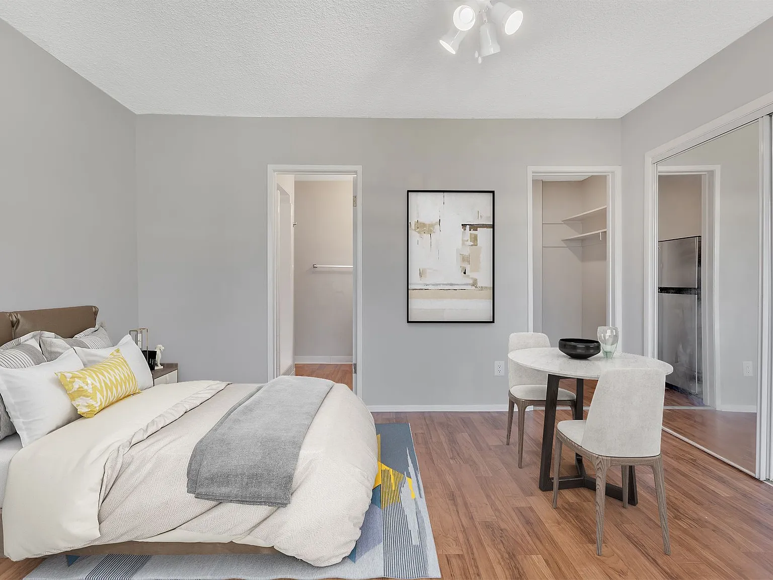 Redstone Apartments — Photo 3