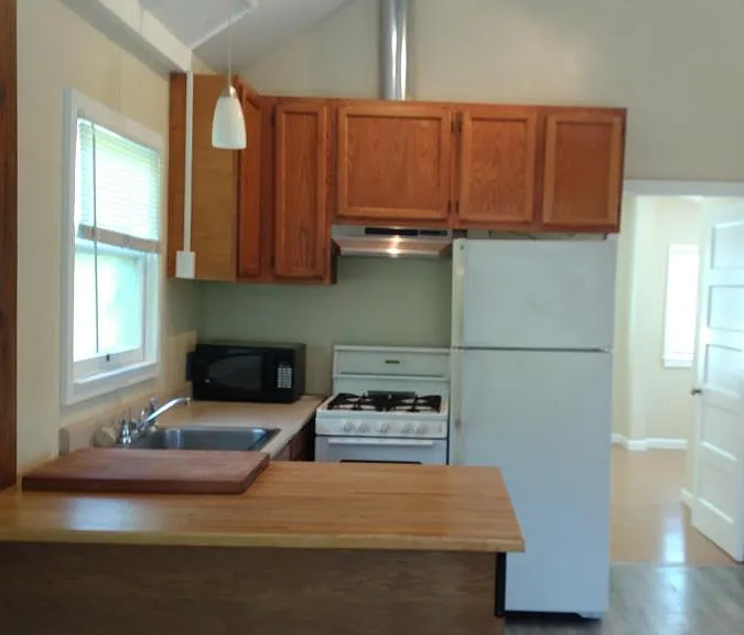 1154 Powell St #COTTAGE — Photo 11