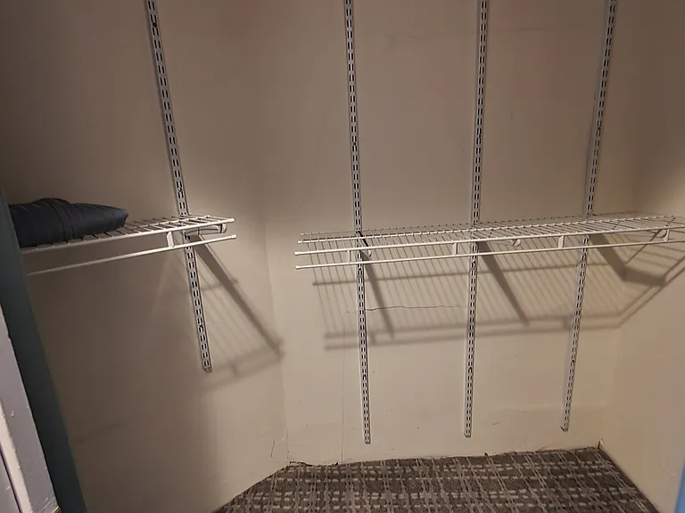 114 W Lexington Ave — Photo 59