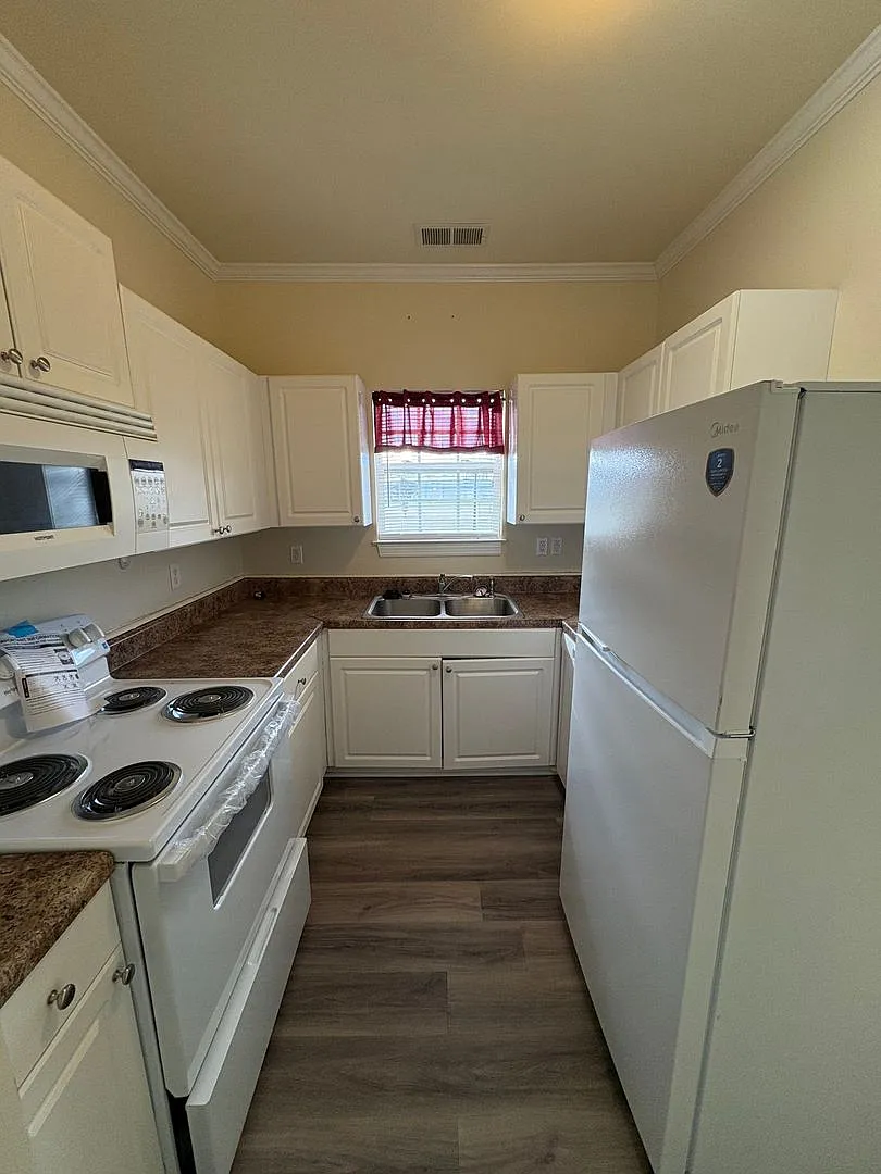 For Rent — Photo 4