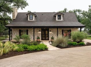 812 Post Oak Dr, Dripping Springs, TX 78620