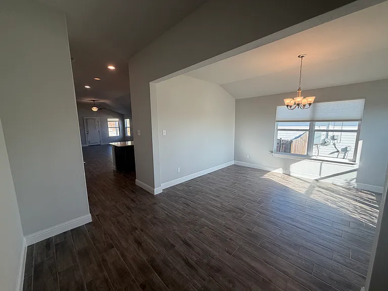 4300 Liberty Ln — Photo 4