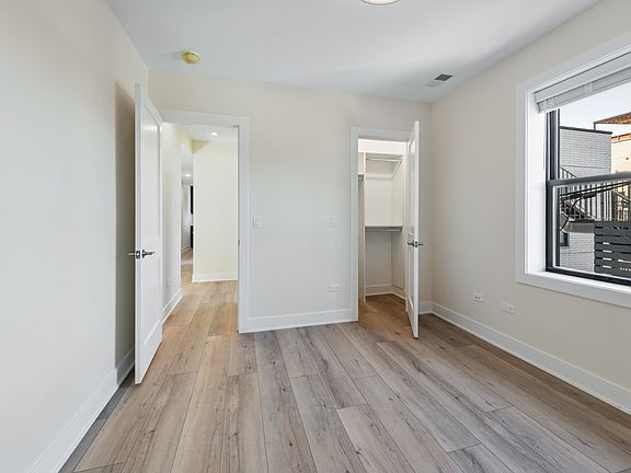 5th image of 1248 W Addison St APT 1C