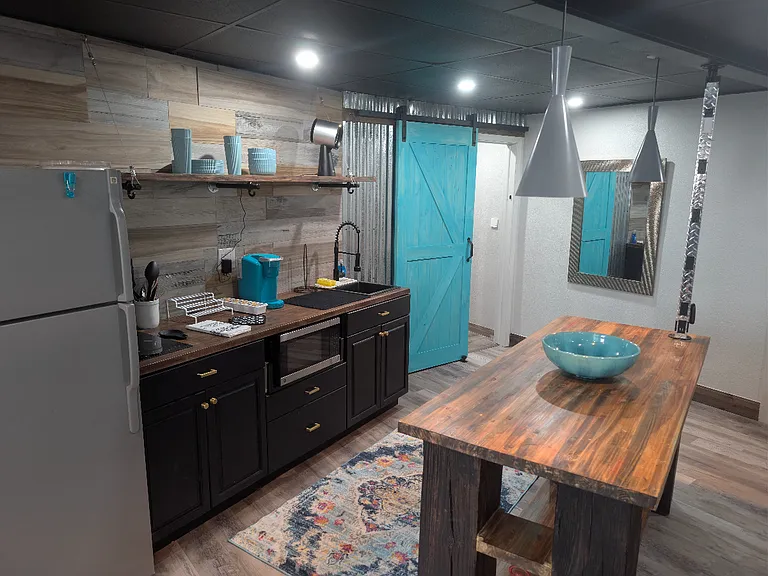 835 E Platte Ave #5 — Photo 10
