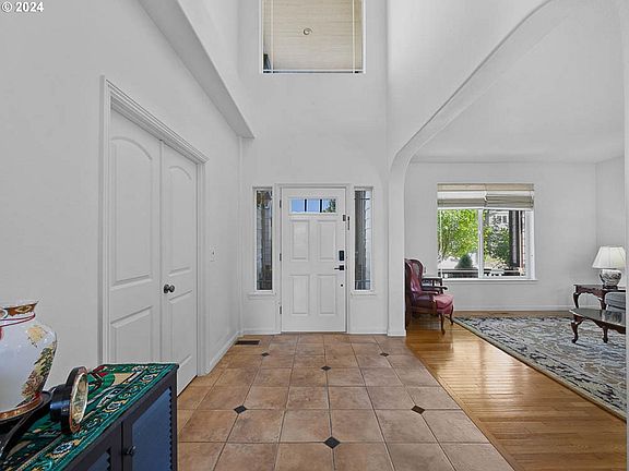 4th image of 9202 NE 43rd Ave