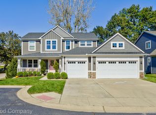 907 Riverstone Ct, Milford, MI