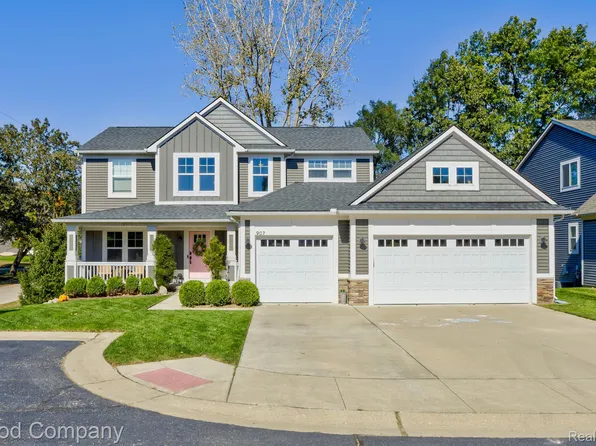 907 Riverstone Ct, Milford, MI 48381