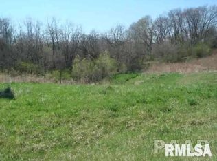 3480 Broadway St, Pekin, IL 61554