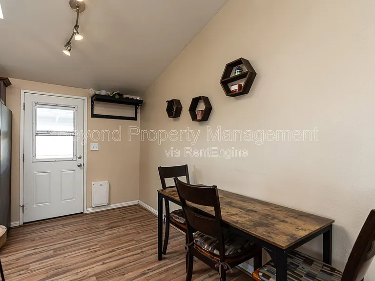 3443 Lockwood Dr — Photo 19