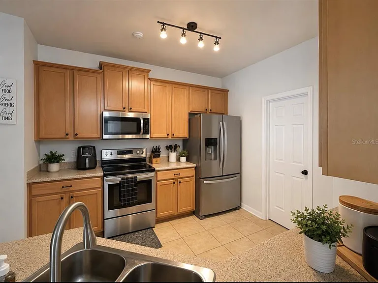 15245 Stonebriar Way — Photo 3