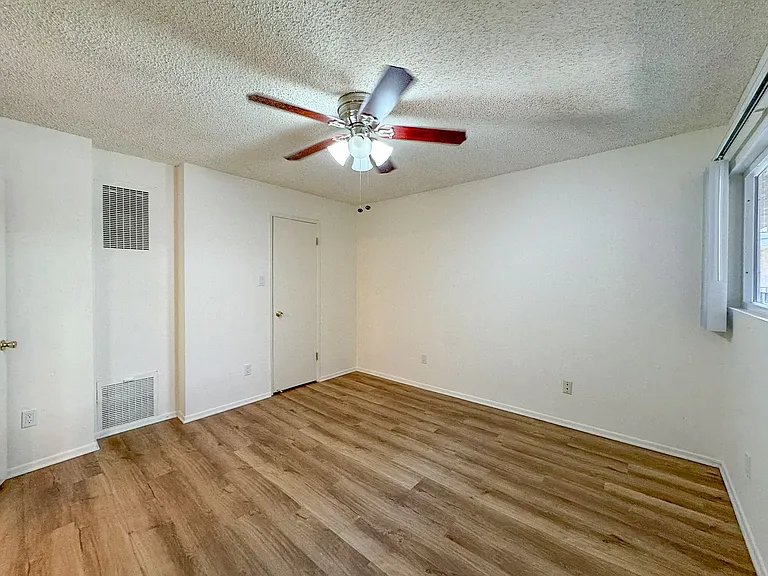1755 Purdue Ave. — Photo 73