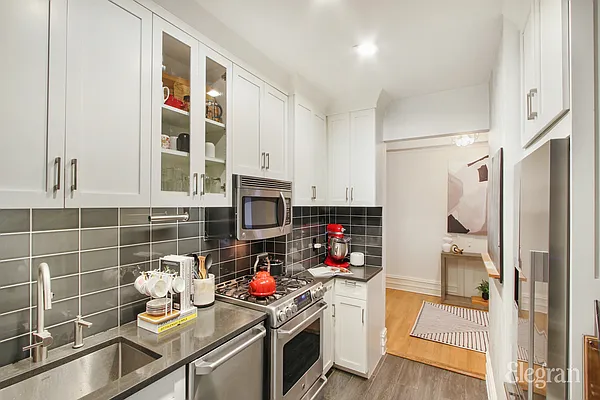 Sold by Elegran | media 4