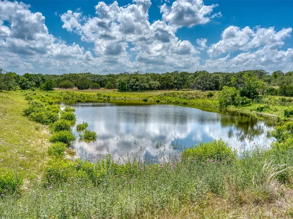 188 Bono Blvd, Briggs, TX 78608