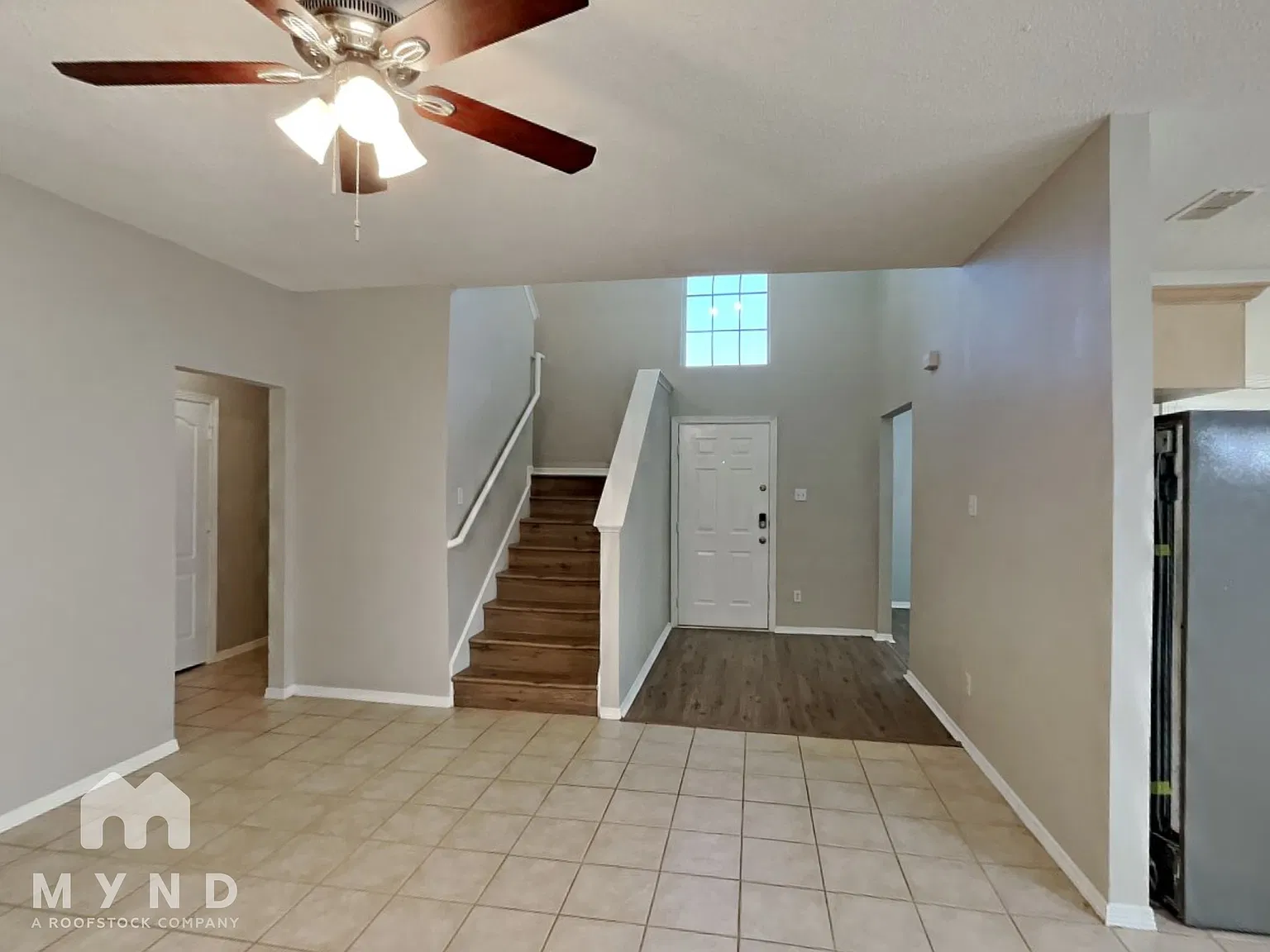 4 bed, 2.5 bath, 2472 sqft, $2,345 — Photo 4