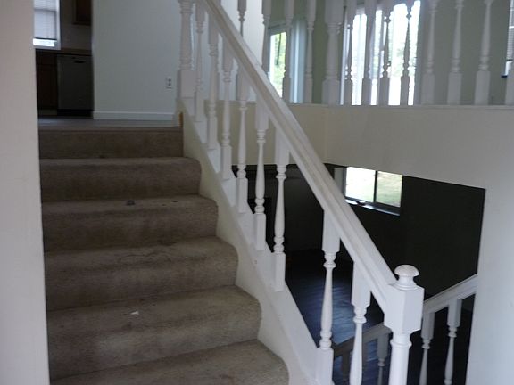 2nd image of 1221 Mendoza Dr