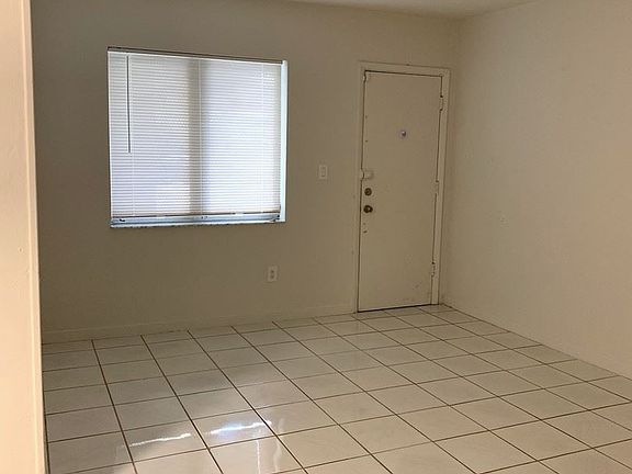3rd image of 002-223 Antilla Ave #9