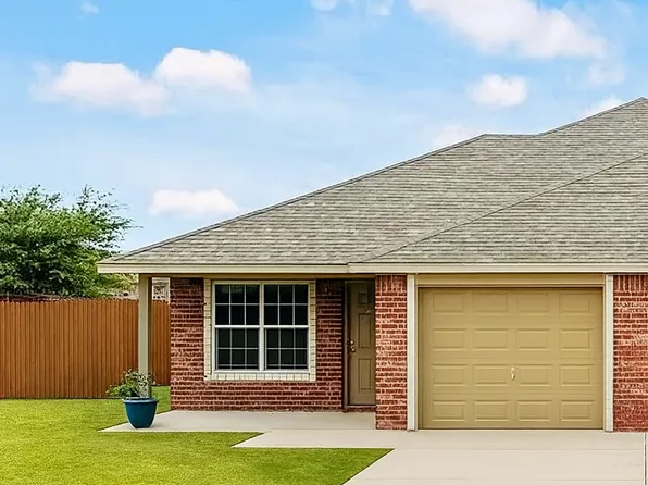 3749 W Amity Rd #A, Salado, TX 76571