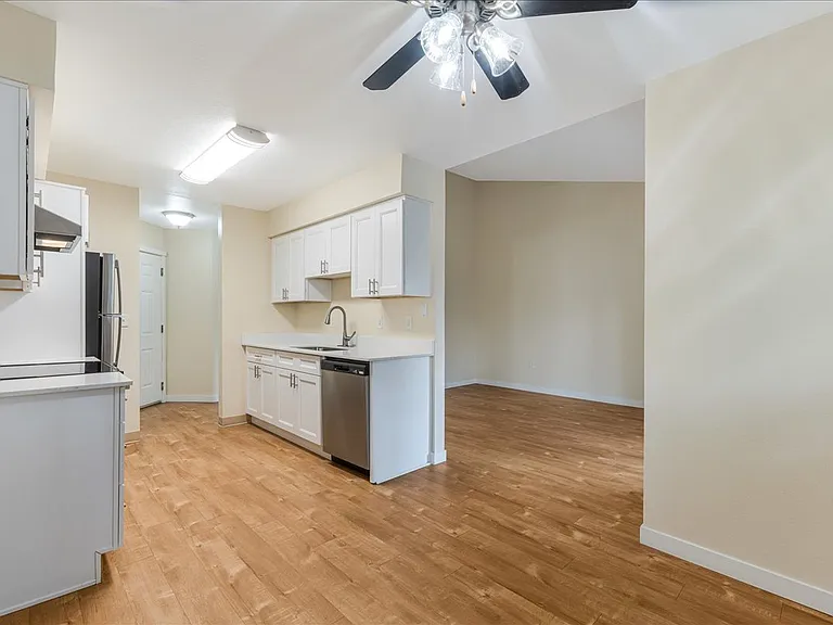 Cascade Woods Apartments — Photo 56