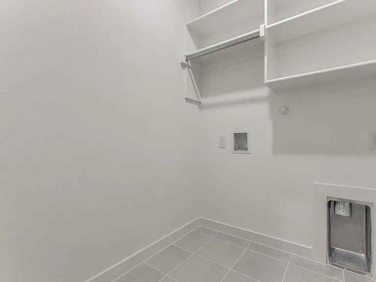 4908 Pebblewood Dr — Photo 10