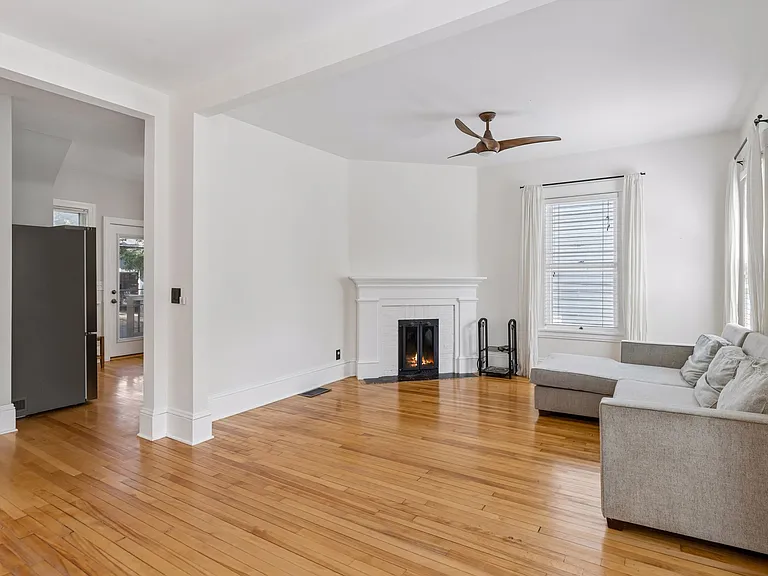 4432 Upton Ave S — Photo 5