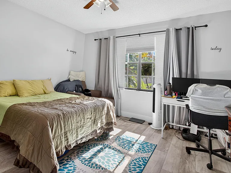 11910 Glenmore Dr #3 — Photo 28