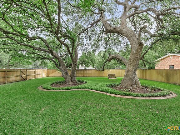 5th image of 900 Salado Oaks Dr