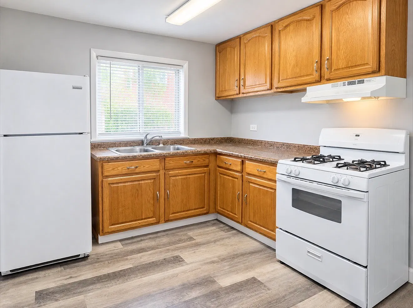 2 bed, 1.5 bath, 1090 sqft, $2,250 — Photo 2