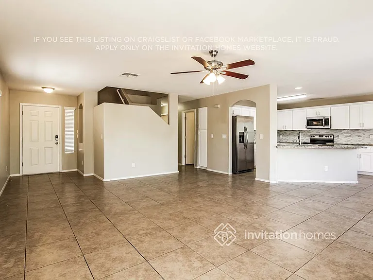186 N 224th Ln — Photo 5
