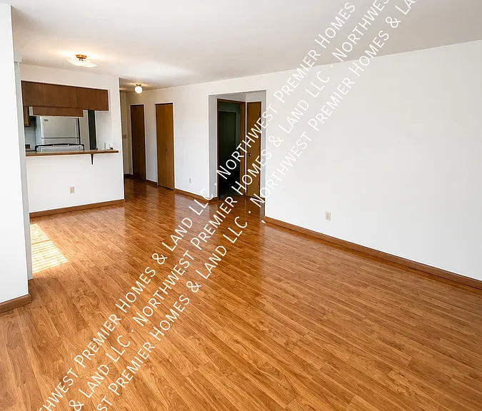 114 NW 3rd Pl #D — Photo 2
