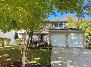 883 Ridgeview Dr, Medina, OH 44256