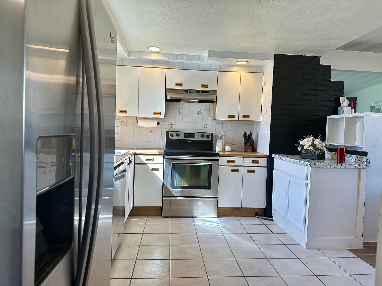 3 bed, 1.5 bath, 1487 sqft, $3,500 — Photo 1