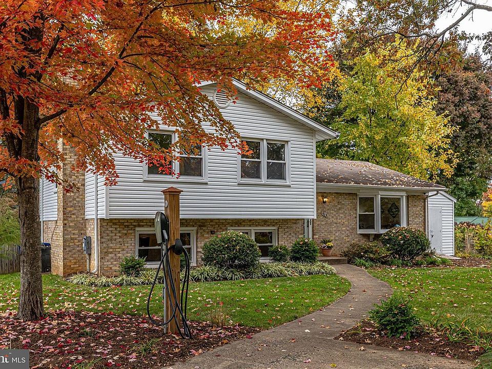 1st image of 902 N Gunnell Ct