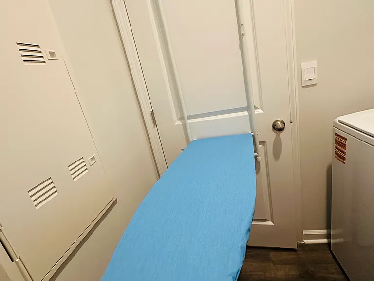 490 Whitby Ct — Photo 15