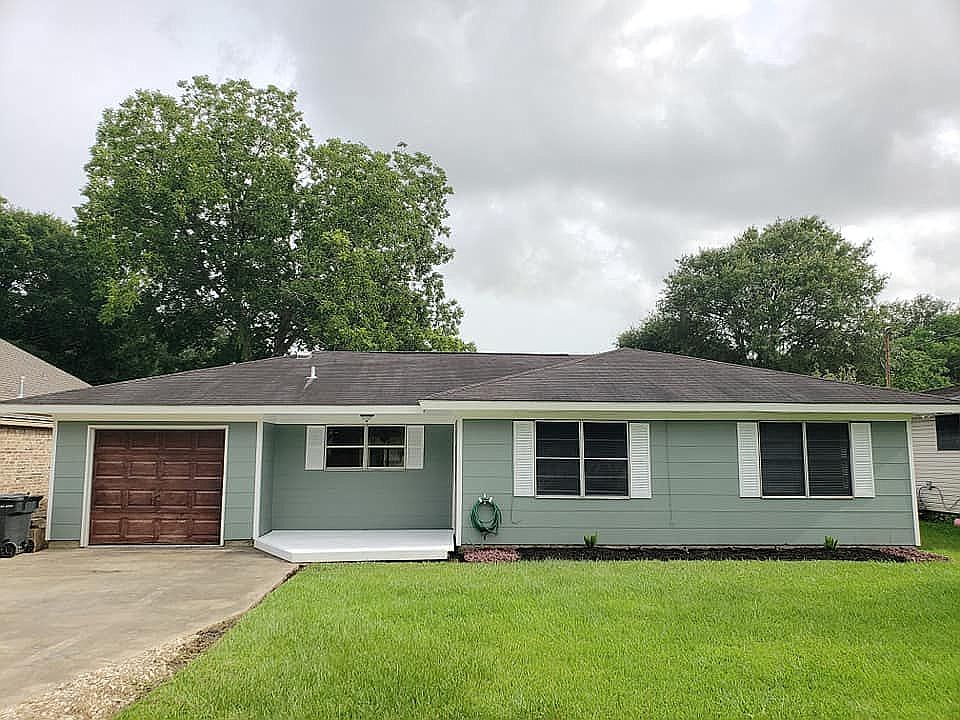 1st image of 1031 Leblanc St