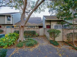 6825 Greenway Chase St, Houston, TX 77072