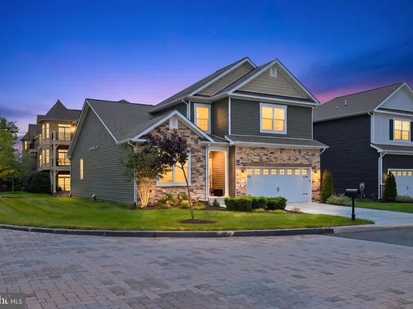 2 Charles Dr, Gettysburg, PA 17325